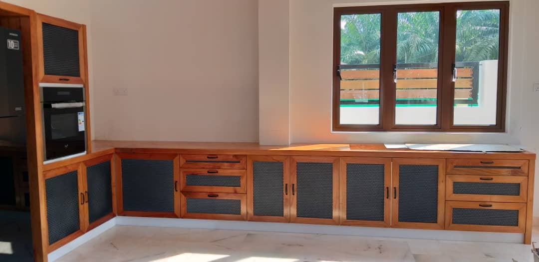 Solid wood kitchen cabinets with mesh doors
